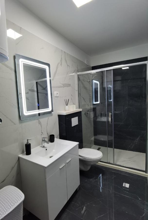 Apartman Lu Jesenice  Zewnętrze zdjęcie