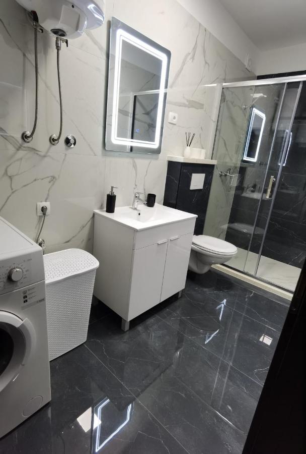 Apartman Lu Jesenice  Zewnętrze zdjęcie