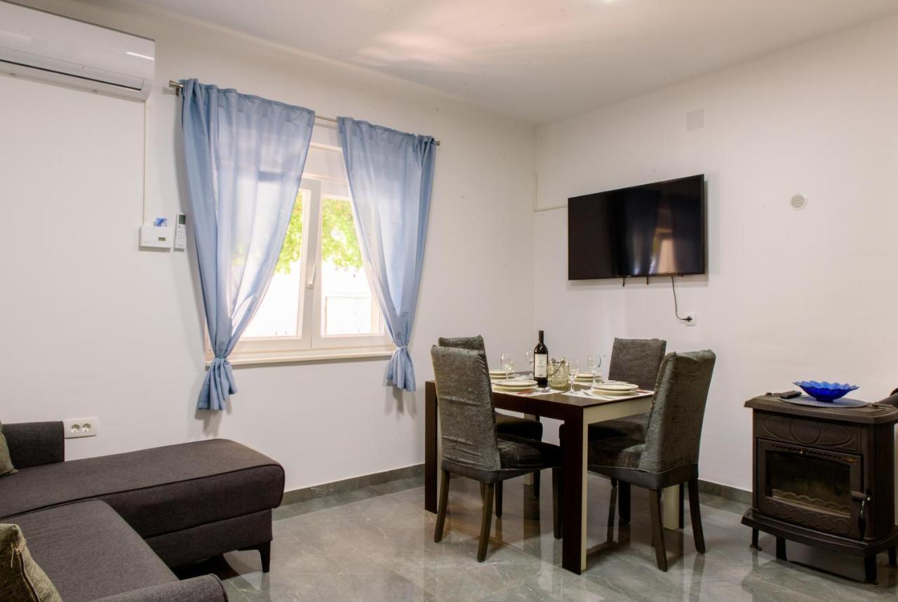 Apartman Lu Jesenice  Zewnętrze zdjęcie
